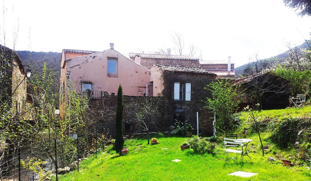 Le Clos De La Source Bed and Breakfast Le Bousquet-d'Orb Exteriör bild