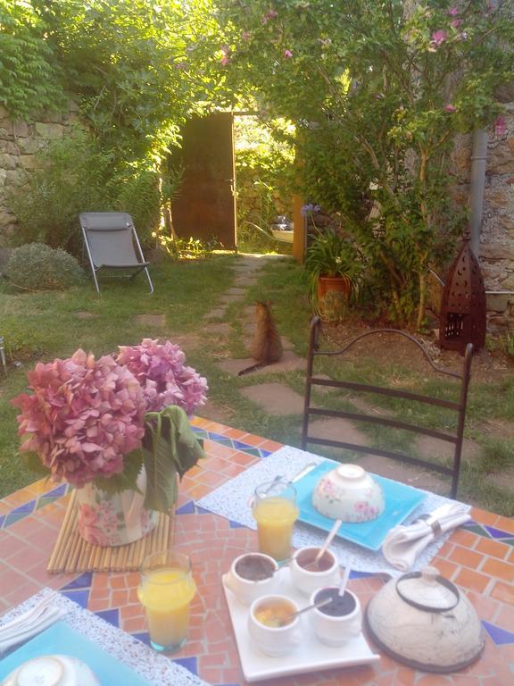 Le Clos De La Source Bed and Breakfast Le Bousquet-d'Orb Exteriör bild