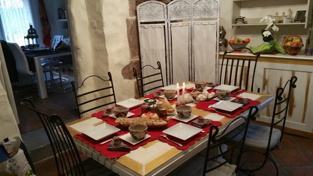 Le Clos De La Source Bed and Breakfast Le Bousquet-d'Orb Exteriör bild